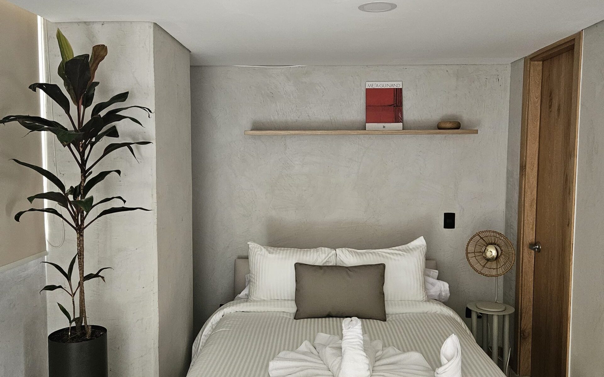 Apartamento Sabaneta 2402-010